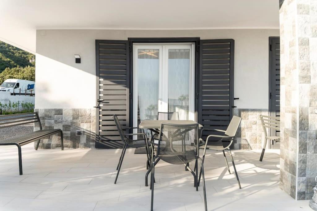 Appartamento Emma Con Piscina - Vista Mare"Tenuta Croce" Salerno Zewnętrze zdjęcie